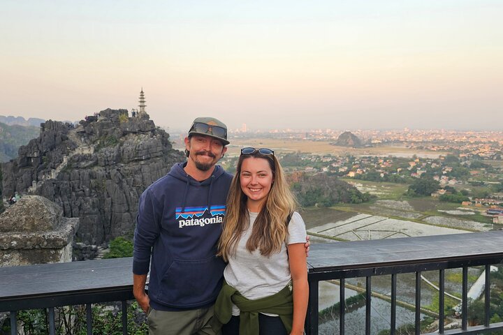 Ninh Binh Day Tour from Hanoi with Boat and Bike