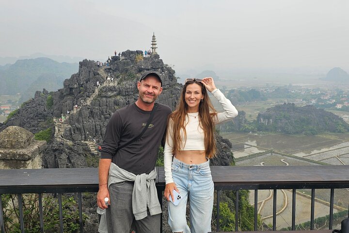 Ninh Binh Day Tour from Hanoi with Boat and Bike