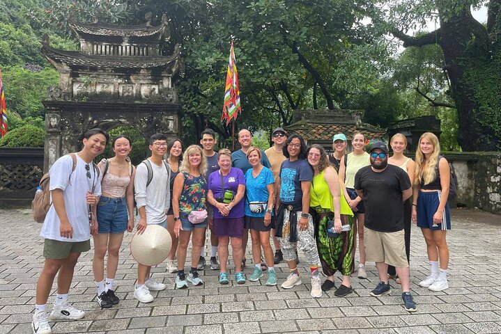 Ninh Binh Day Tour from Hanoi with Boat and Bike