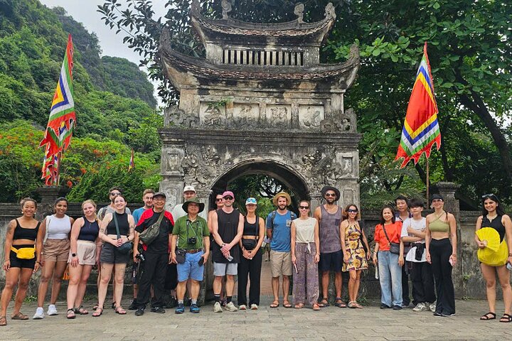 Ninh Binh Day Tour from Hanoi with Boat and Bike