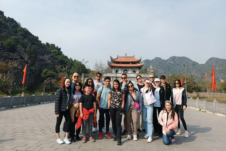 Ninh Binh Day Tour from Hanoi with Boat and Bike