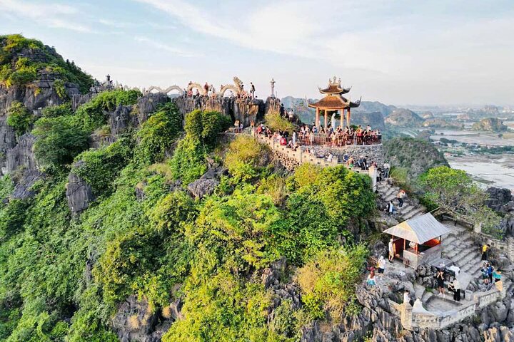 Ninh Binh Day Tour from Hanoi with Boat and Bike