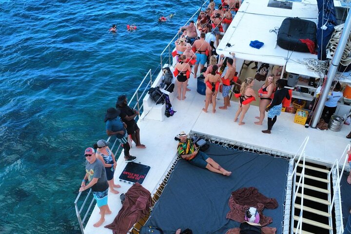 Negril: MORNING Catamaran Cruise Caves Swimming Reef Snorkeling