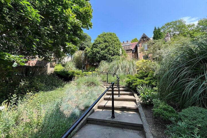 Nottingham and Robin Hood Private Guided Walking Tour