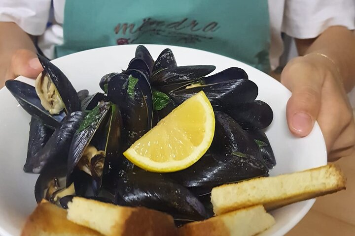 Ksamil: Mussel Sailing Tour with Food and Drink in Albania