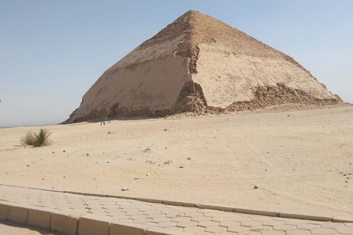 Saqqara , Memphis and Dahsur Day Tour