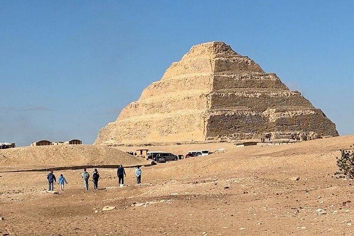 Saqqara , Memphis and Dahsur Day Tour