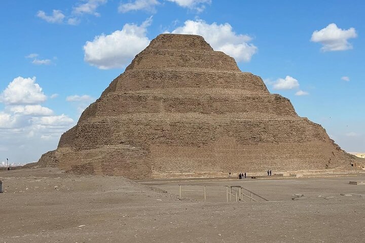 Saqqara , Memphis and Dahsur Day Tour