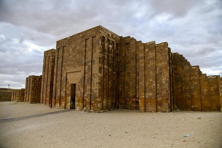 Saqqara , Memphis and Dahsur Day Tour