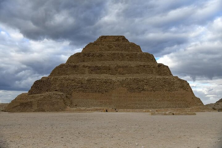 Saqqara , Memphis and Dahsur Day Tour