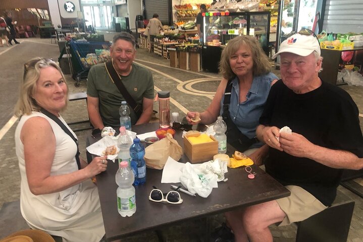 Food and Wine Walking Tour of Pescara with 5 Tastings