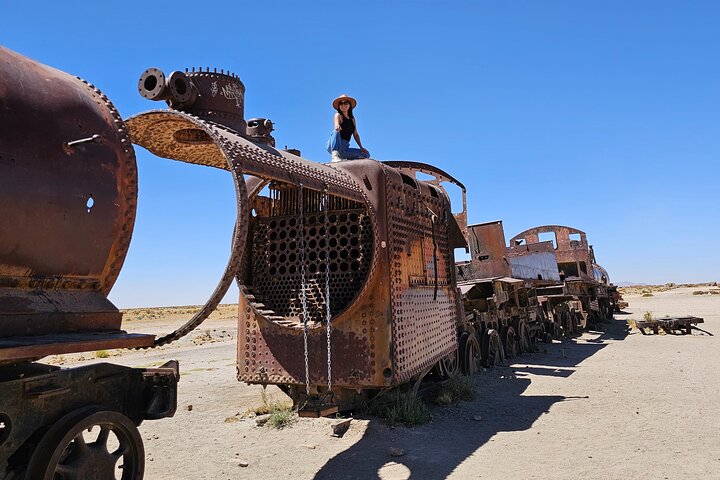 3-Day Salt Flats, Lagoons and Geysers from Uyuni to San Pedro