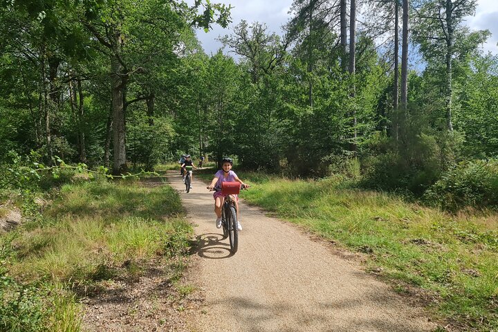 Chateaux De La Loire Cycling