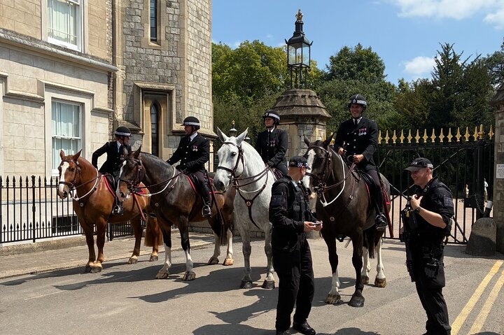 Private Walking Tour with Accredited Expert Guide Windsor Castle