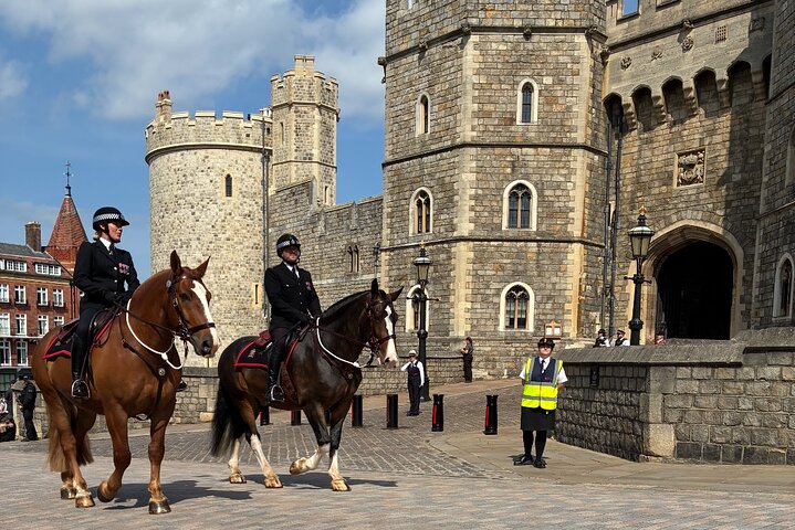Private Walking Tour with Accredited Expert Guide Windsor Castle