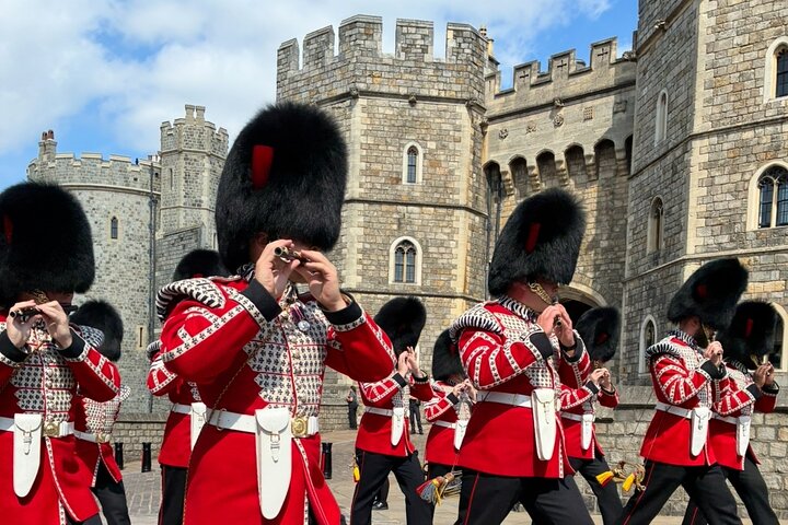 Private Walking Tour with Accredited Expert Guide Windsor Castle