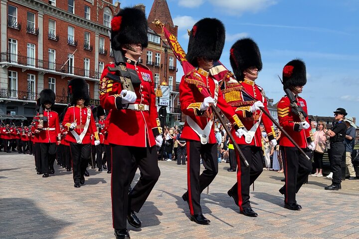 Private Walking Tour with Accredited Expert Guide Windsor Castle