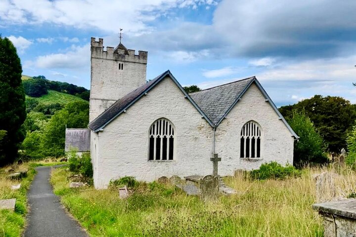 Cardiff: South Wales Mountains, Waterfalls & More Day Tour