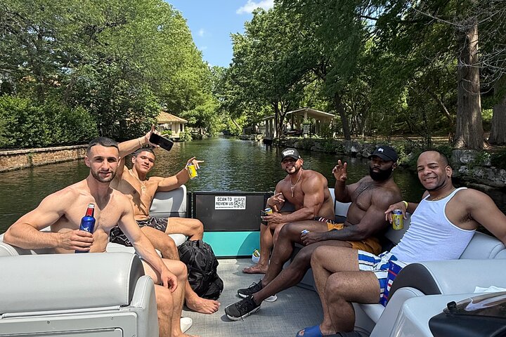 1 hr Lake Austin Boat Cruise. BYOB (Shared - Single Tickets)