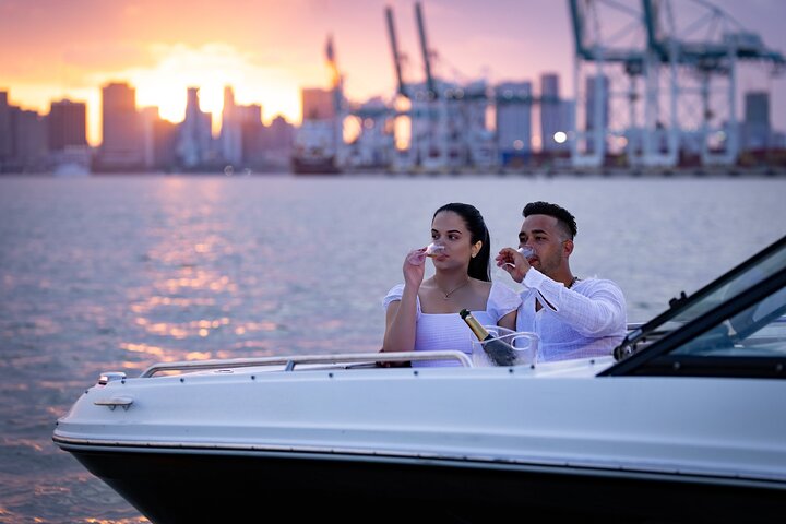 Private Miami Boat Charter: Sightseeing, Sunset & Sandbar