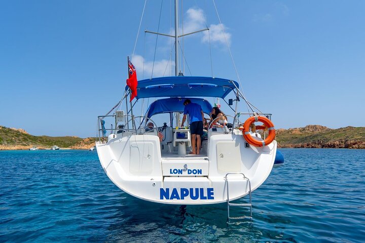 Magdalene Archipelago Sailing Tour | From Santa Teresa