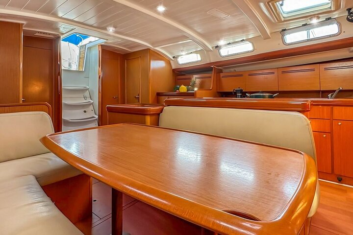 Magdalene Archipelago Sailing Tour | From Santa Teresa