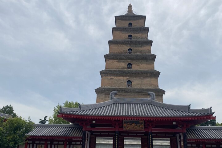 Customized Private Day Tour:Terracotta Army&Xi'an(Entry fee excl)