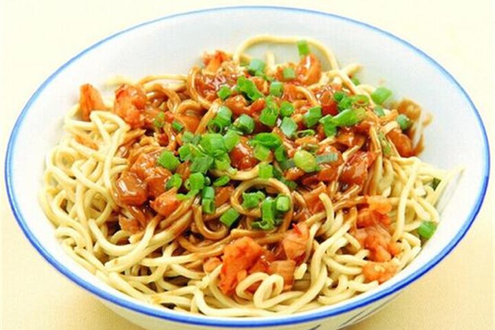 Wuhan Private Authentic Local Food Tour in Central City