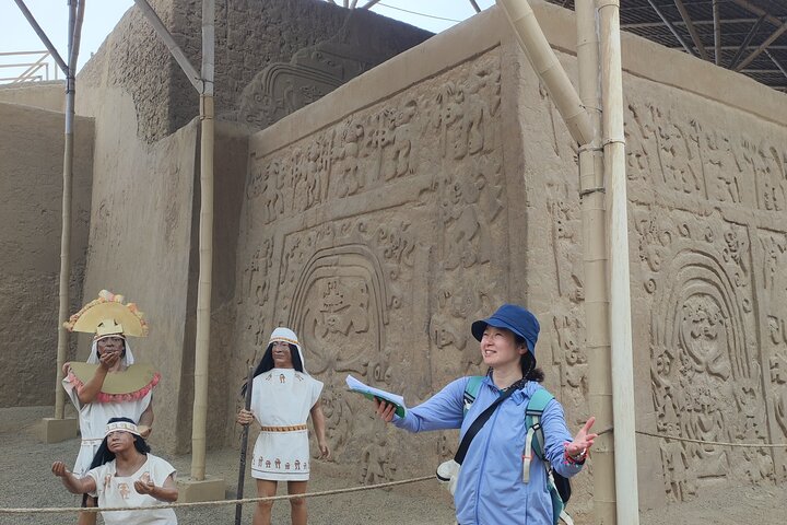 Private tour full day chan chan & huacas sun and moon in SUV