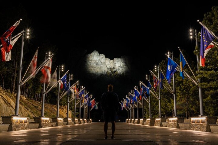 Mt Rushmore Night Ceremony and Tour - with Tunnels and Stargazing