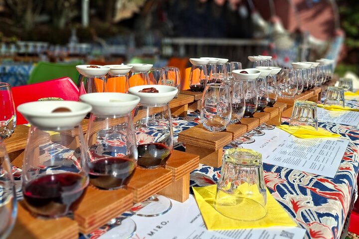The Boutique Experience: Waiheke Best Cellar Tour (11 guests max)