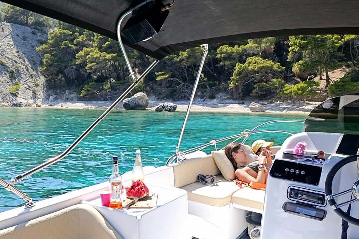 Private Boat Tour To Pakleni Islands and Red Rocks