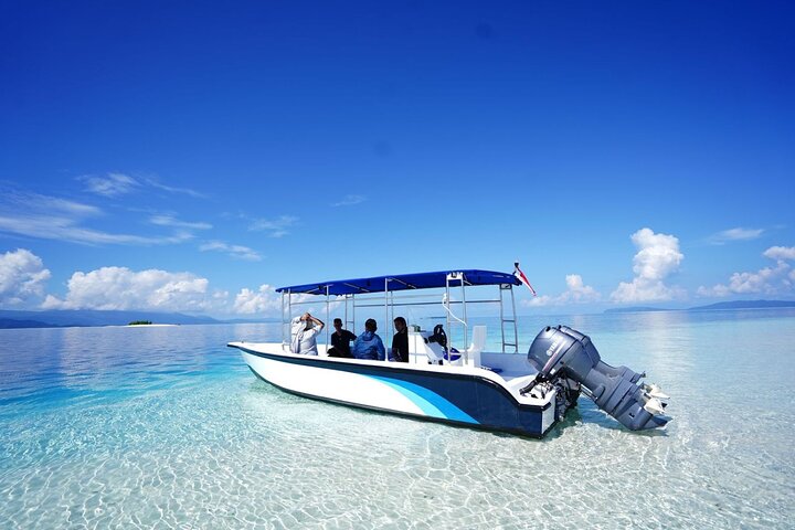 4 Days Tour and Snorkeling in Raja Ampat from Sorong