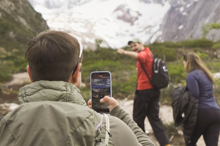Trekking Tour Laguna Esmeralda and Fuegian Valleys