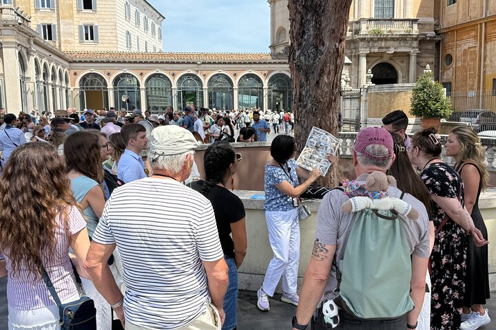 Skip-The-Line Vatican Museums,Sistine Chapel & Optional Basilica