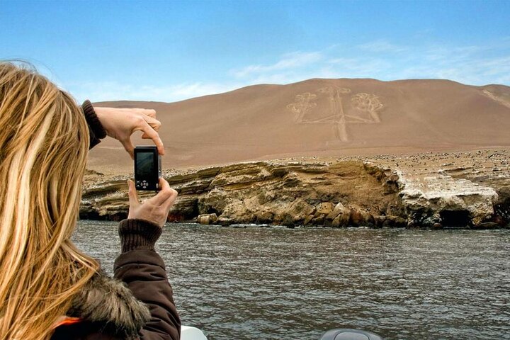 Lima to Paracas: Islands, Slave Tunnels & National Park in 1 day!