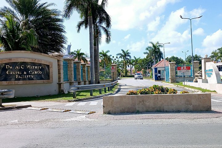 St. Maarten/Saint Martin Island Tour
