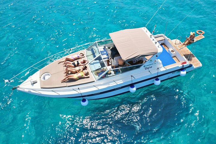Egadi Islands Tour Favignana Levanzo by Boat with Lunch from Trapani