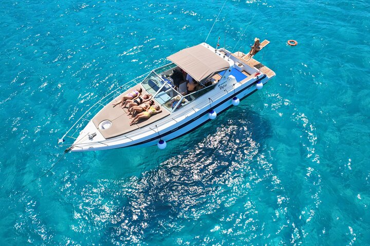 Egadi Islands Tour Favignana Levanzo by Boat with Lunch from Trapani