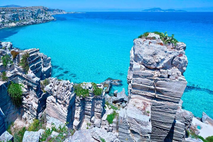 Favignana and Levanzo Day Trip Egadi Islands with Lunch from Trapani