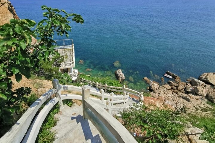 Seaside and Skyline A Scenic Walking Tour of Dalian