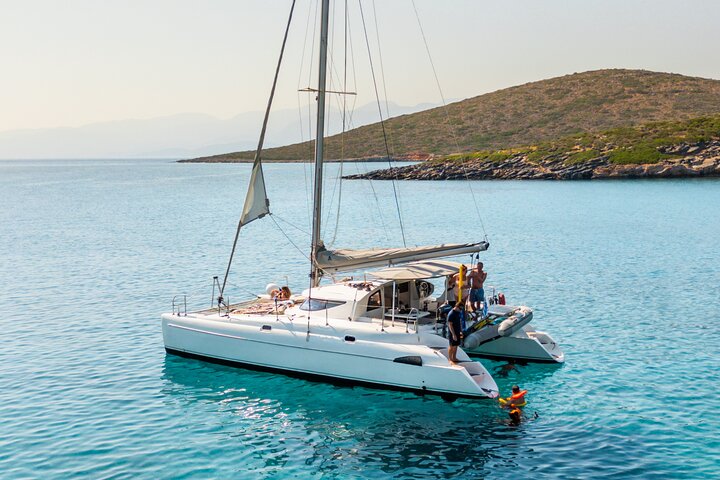 Agios Nikolaos: Kolokytha and Spinalonga Catamaran with Meal