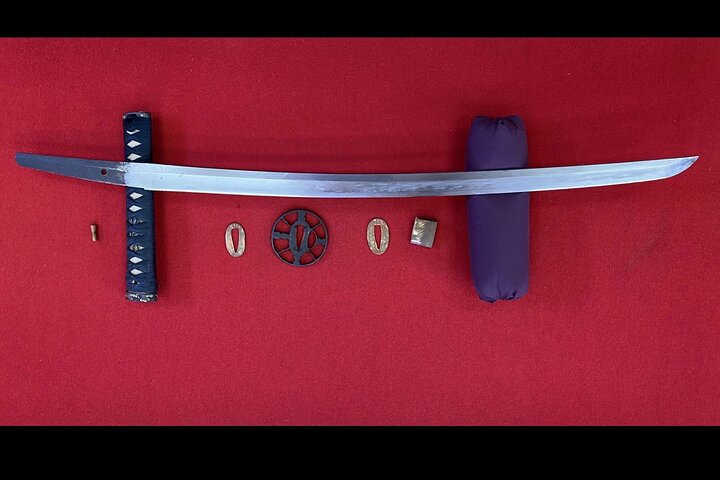 Tokyo:Samurai sword and archery class from a samurai descendant
