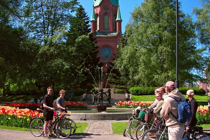 Tampere Scenic Bike Tour with Sauna and Local Flavors