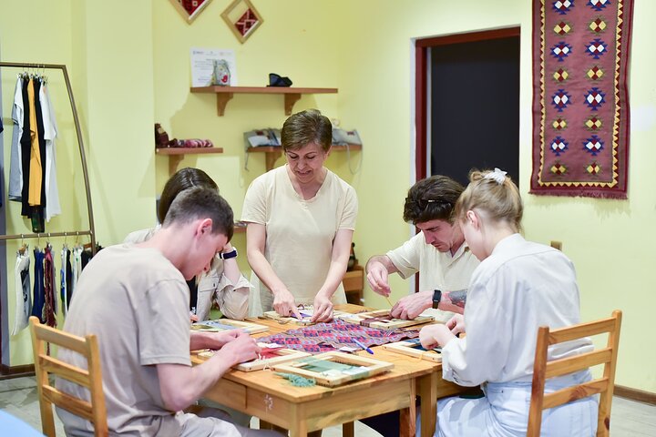 Learn Shulal Carpet Making at Telik Handmade in Ijevan
