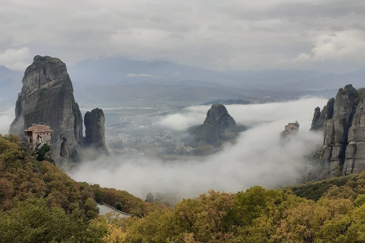 4-Hour Tour Morning Highlights of Meteora on E-Bike
