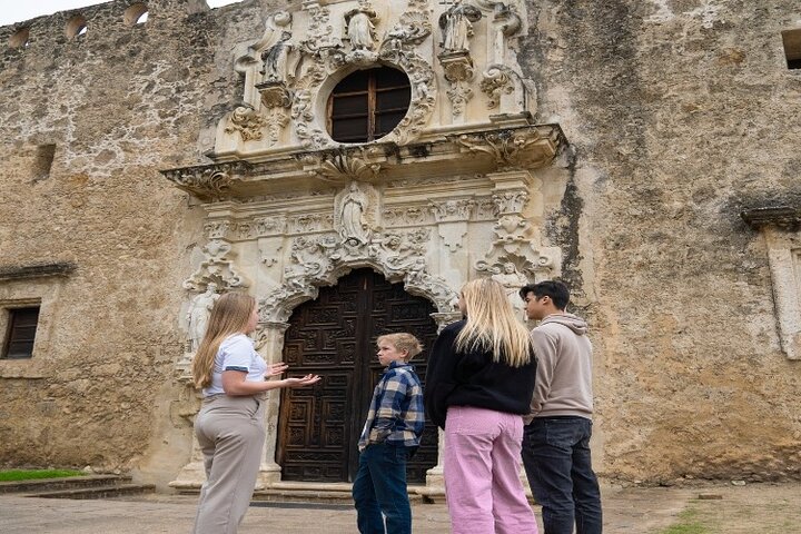 San Antonio Premium City Tour with Alamo & River Walk Cruise