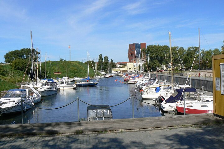 Discover Lithuania's Treasures from Klaipeda: Shore Excursion