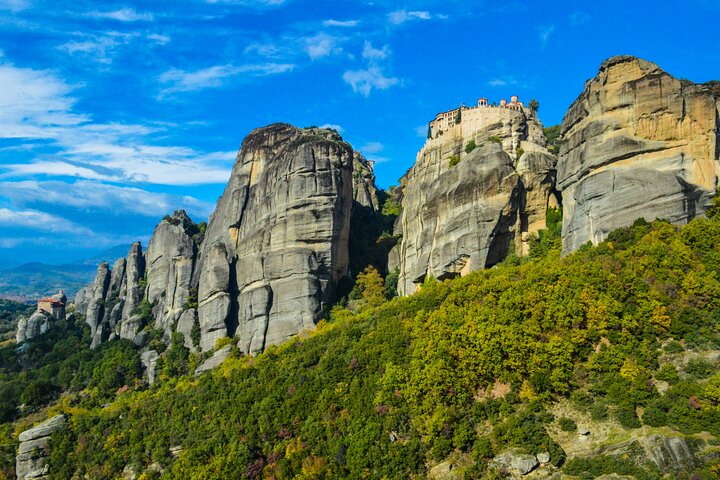 Meteora tour from Volos.A journey through history and nature.