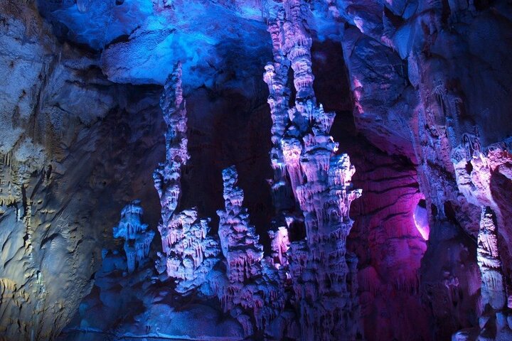 Alicante : Canelobre Caves and Busot Castle with Local Guide